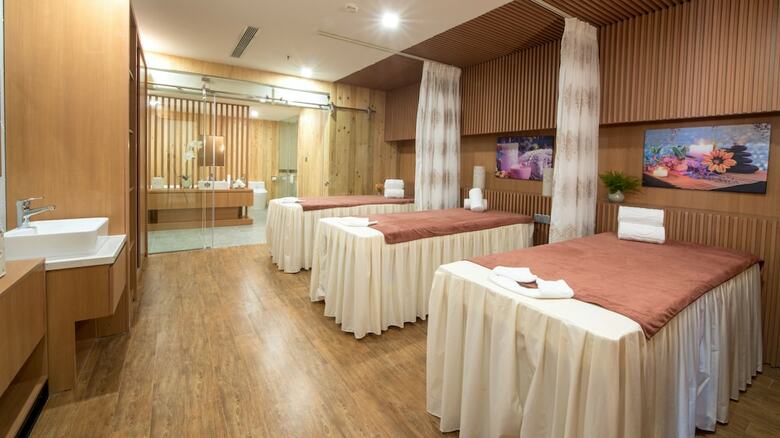 Haian Beach Hotel & Spa