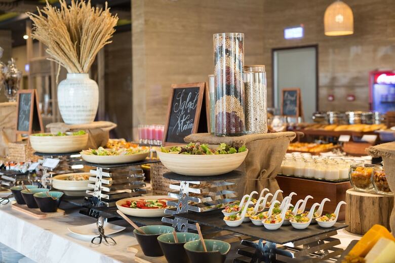 Haian Beach Hotel & Spa