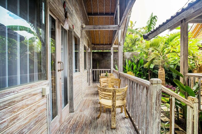 Hotel The Syron Huts Lembongan