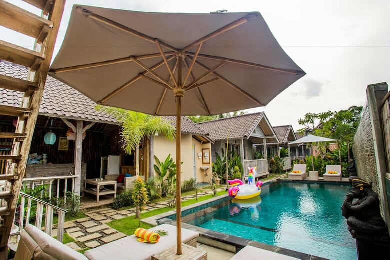 Hotel The Syron Huts Lembongan