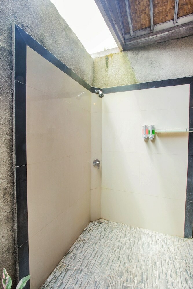 Hotel The Syron Huts Lembongan