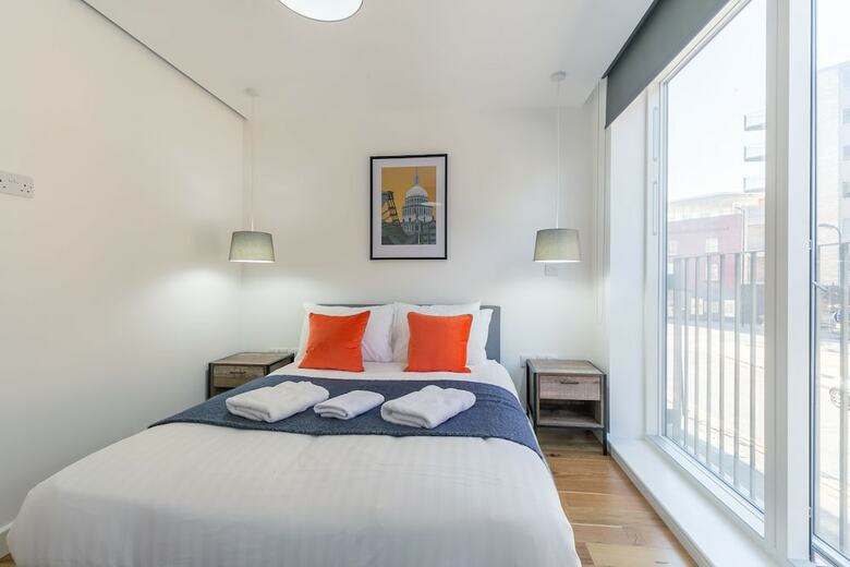 Apartamentos New Stylish 2 Bedroom Flat With Balcony Shoreditch