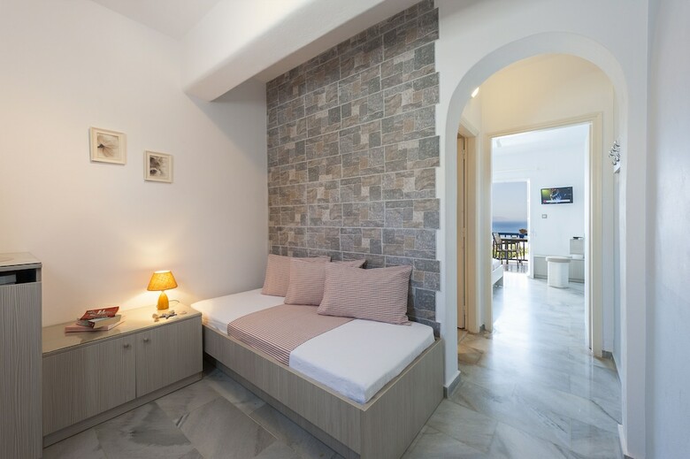 Dryades Family Hotel