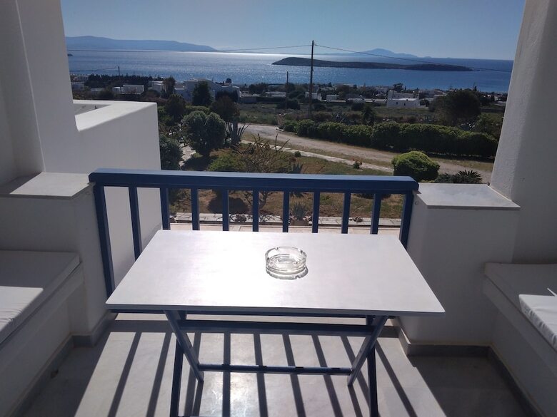 Dryades Family Hotel