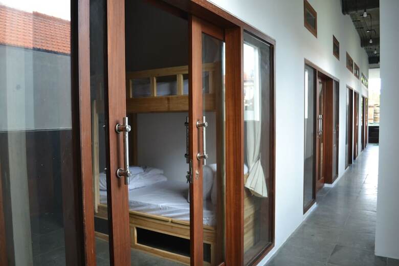 Hostal Draper Startup House For Entrepreneurs