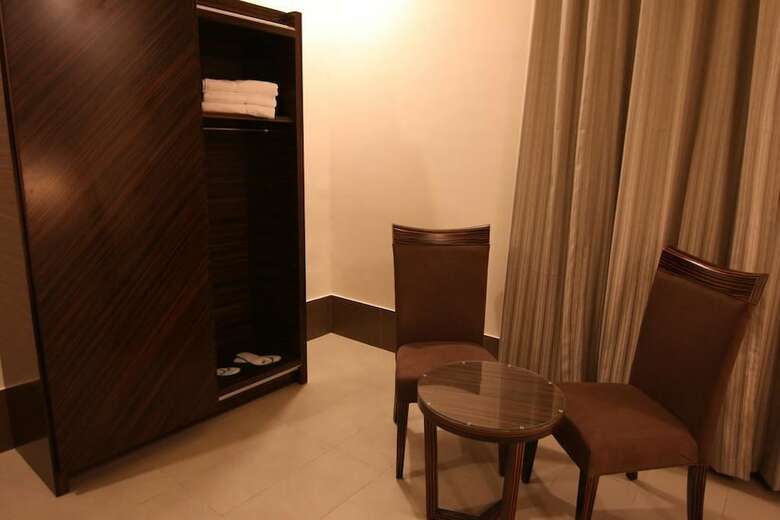 Fakhamet Al Hamra Hotel Apartments