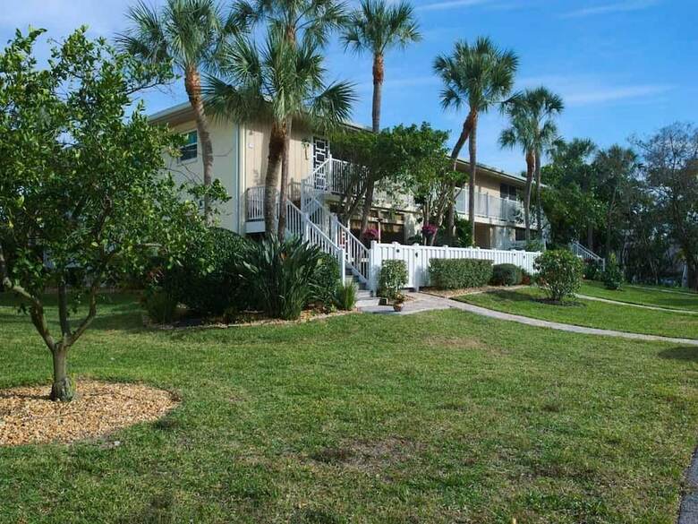 Westbay Cove South 745