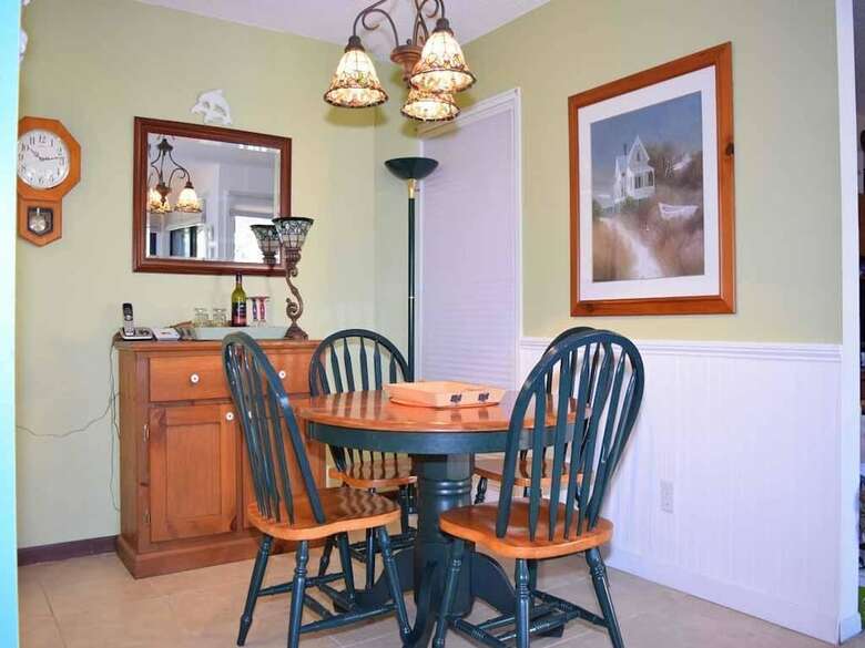 Waters Edge 102 N