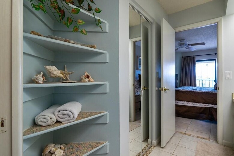 Bridgeport Condo 211