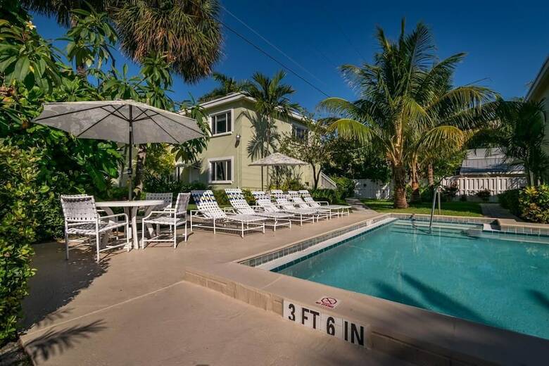 Palm Cay 3