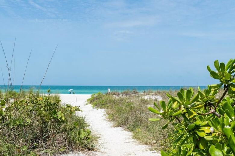 Am Beach Place Unit 3