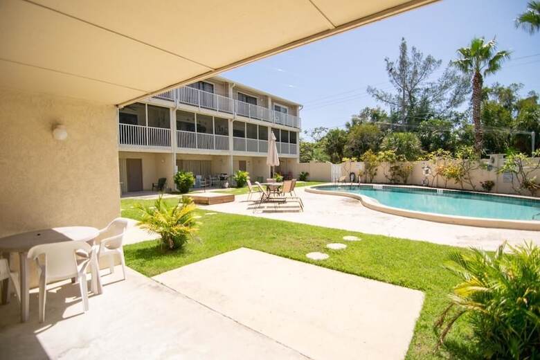 Beach Townhouses 104