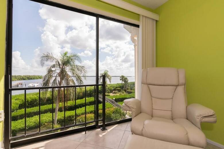 Sunbow Bay 308
