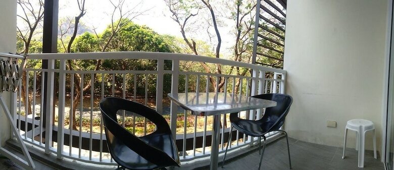 Beach Condos Pico de Loro Hamilo Coast