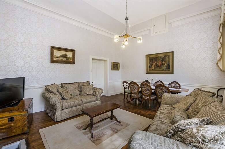 Talara Manor