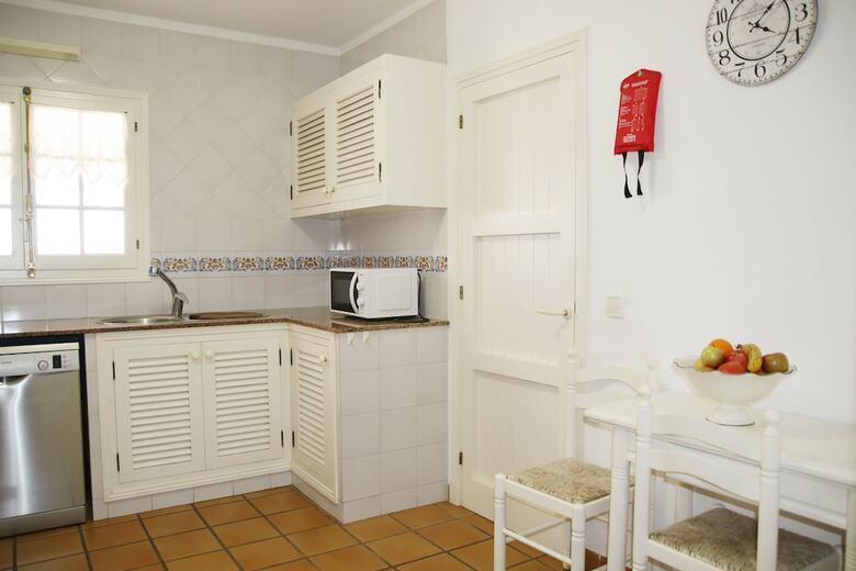 G Rentals Villa Binigo