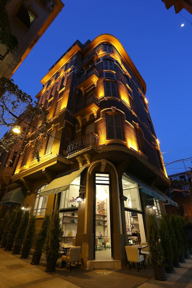 Fuga Hotel Constantinidis