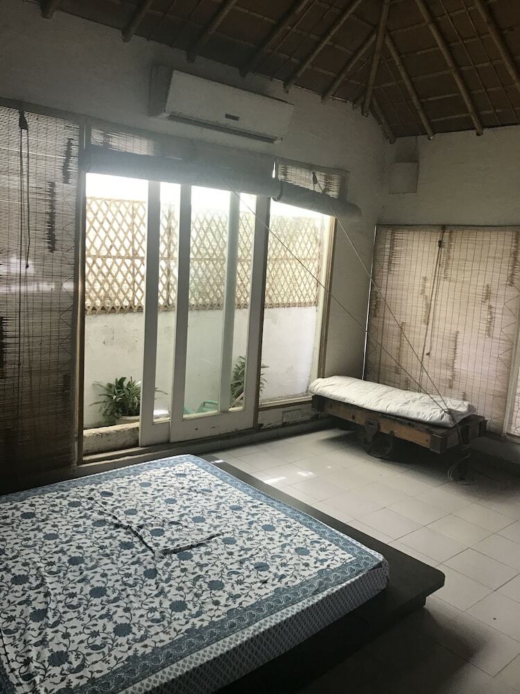 Bed & Breakfast The Lazy Patio Home Stay