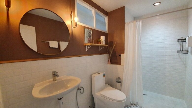Hotel Thira House