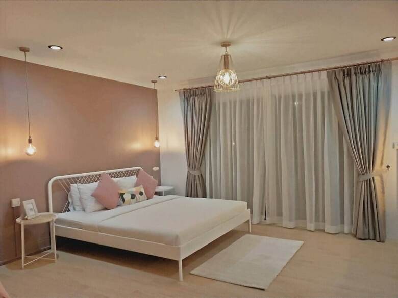 Hotel Thira House