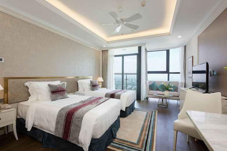 Hotel Vinpearl Condotel Riverfront Danang