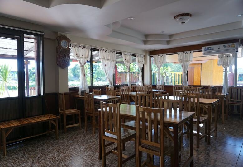 Hotel Lampang Bouteak Resort