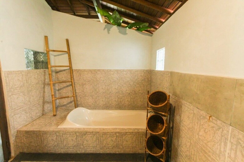 Bed & Breakfast Sari Bamboo Bungalows