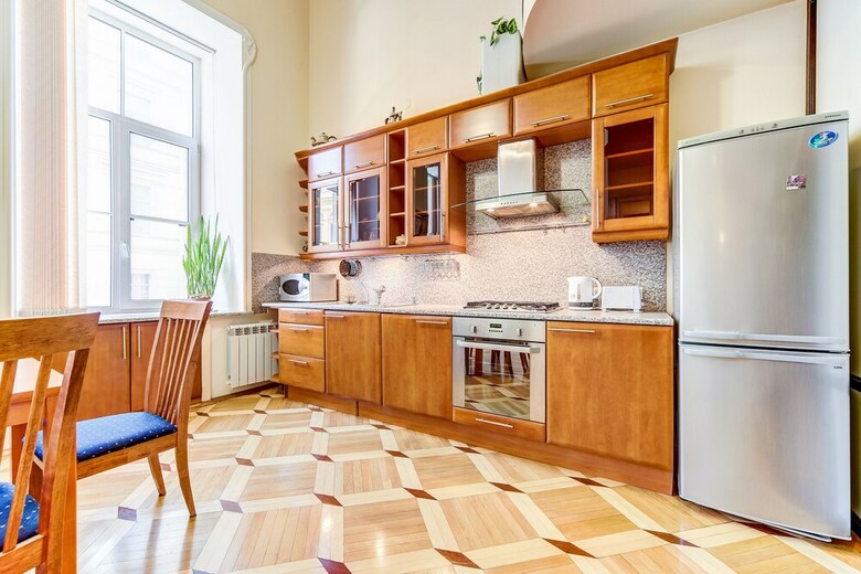 Home4day Spacious Apartment By The Hermitage