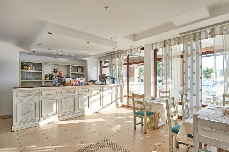 Hotel Oasis Del Mare