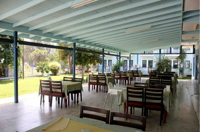 Aymes Hotel