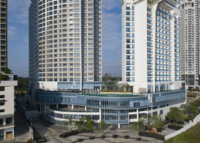 Aparthotel Pinetree Marina Resort