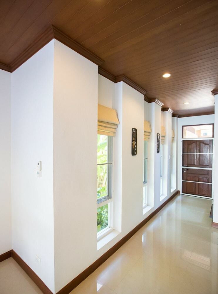 Baanmanchusa Thai Villa