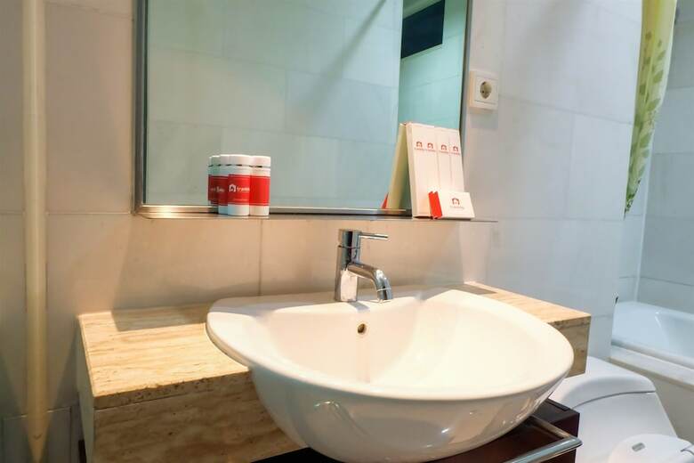 2 Bedroom Luxury The Peak Apartment By Travelio