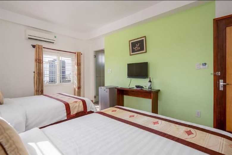 Little Gold Hotel