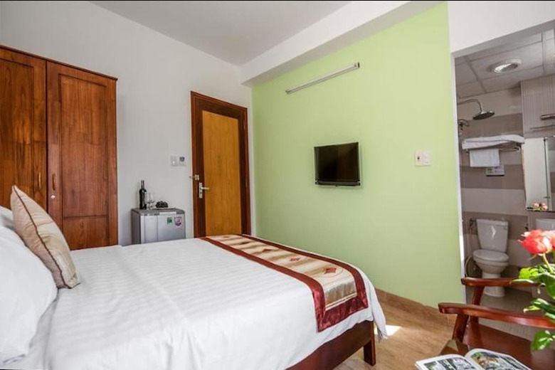 Little Gold Hotel