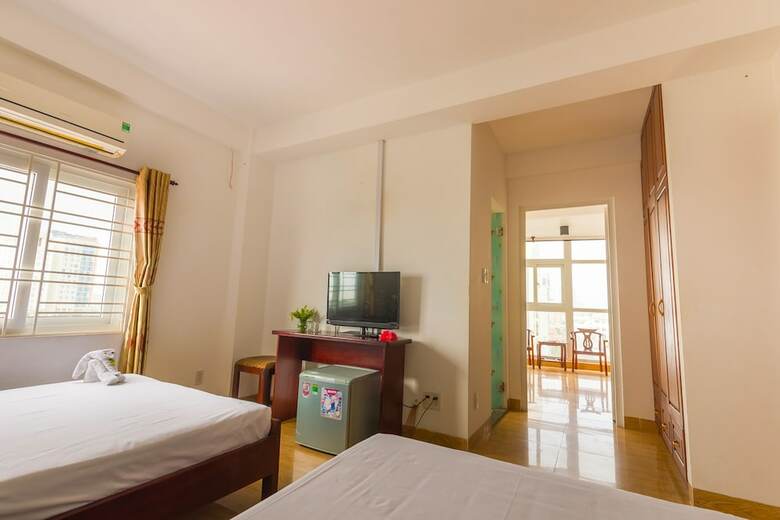 Little Gold Hotel
