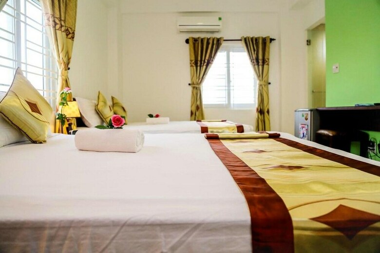 Little Gold Hotel