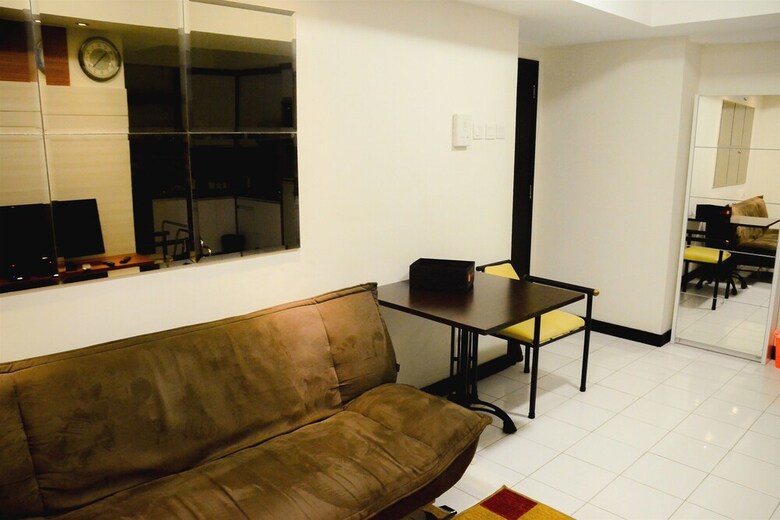 2 Bedrooms The Wave Kuningan Apartment By Travelio