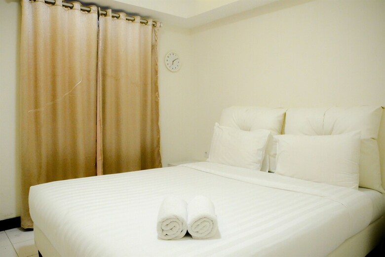 2 Bedrooms The Wave Kuningan Apartment By Travelio