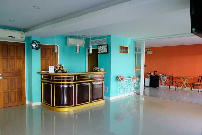Hotel Raya Rawai Place