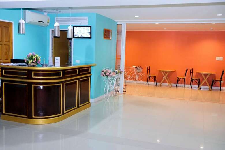 Hotel Raya Rawai Place