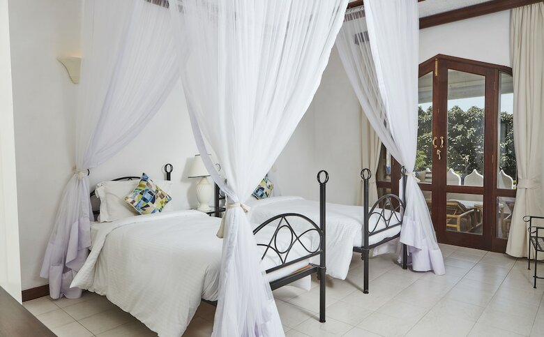 Aparthotel Tamarind Village Apartments