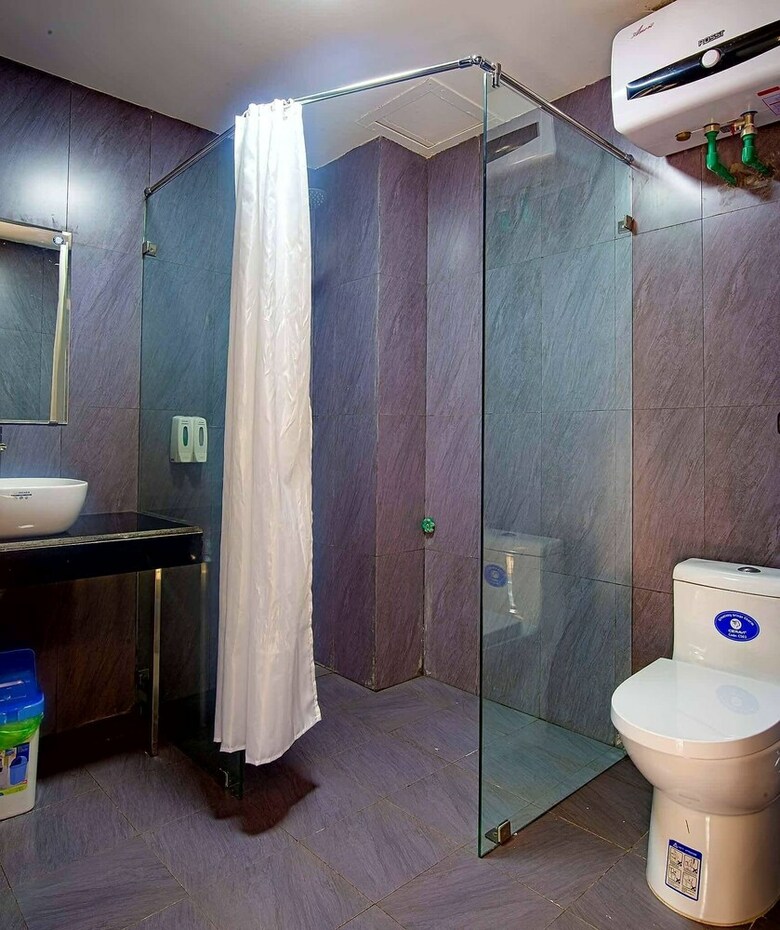 Phuong Nam Mountain View Hotel