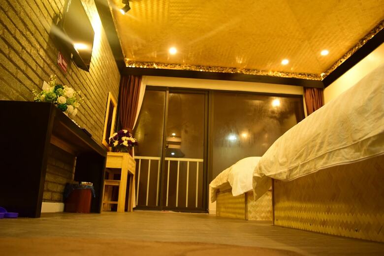 Phuong Nam Mountain View Hotel