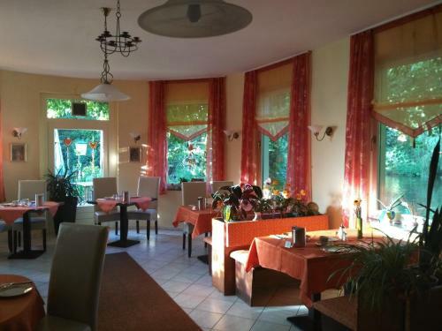 Parkhotel Am Schwanenteich