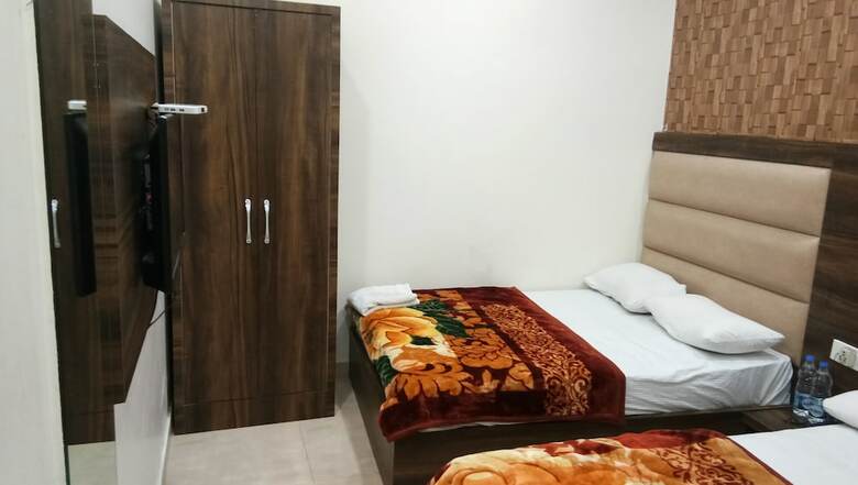 Hotel Puri Guest House