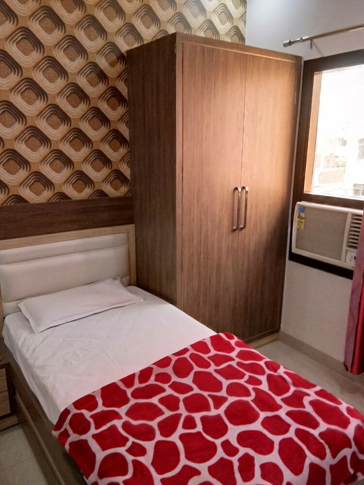 Hotel Puri Guest House