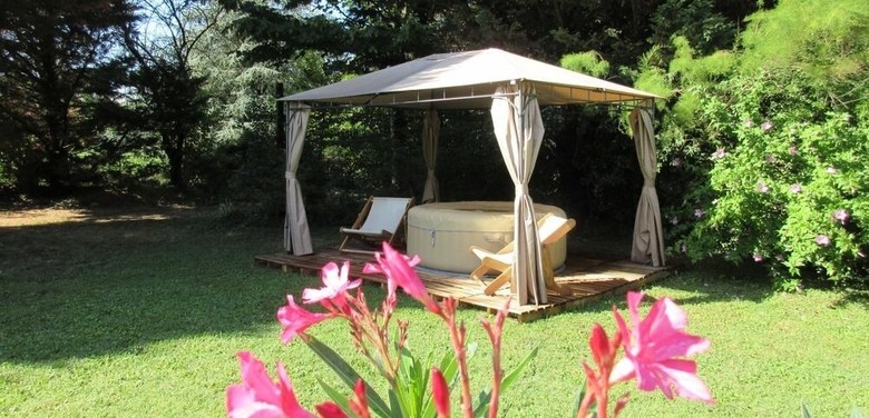 Hotel G�te Le Papillon - Le Cocon de Curson