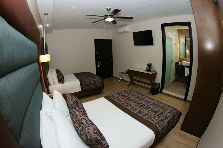 Centriplaza Hotel Suite & Spa