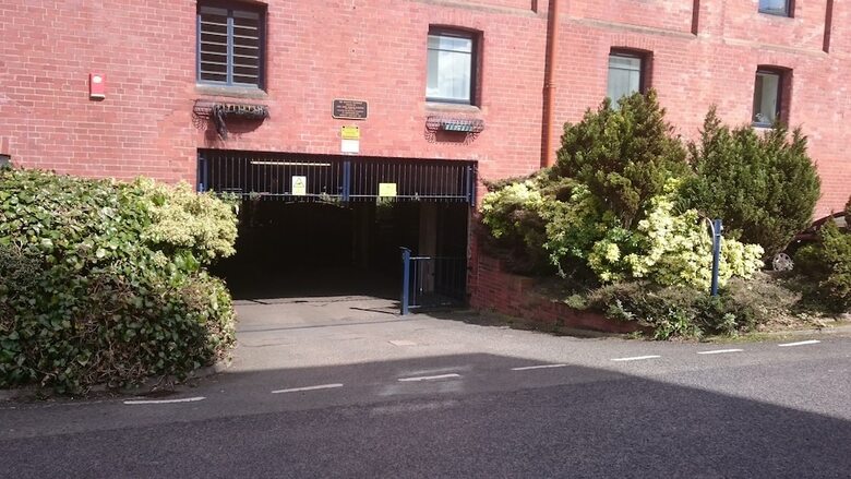 Apartamentos Number One The Maltings